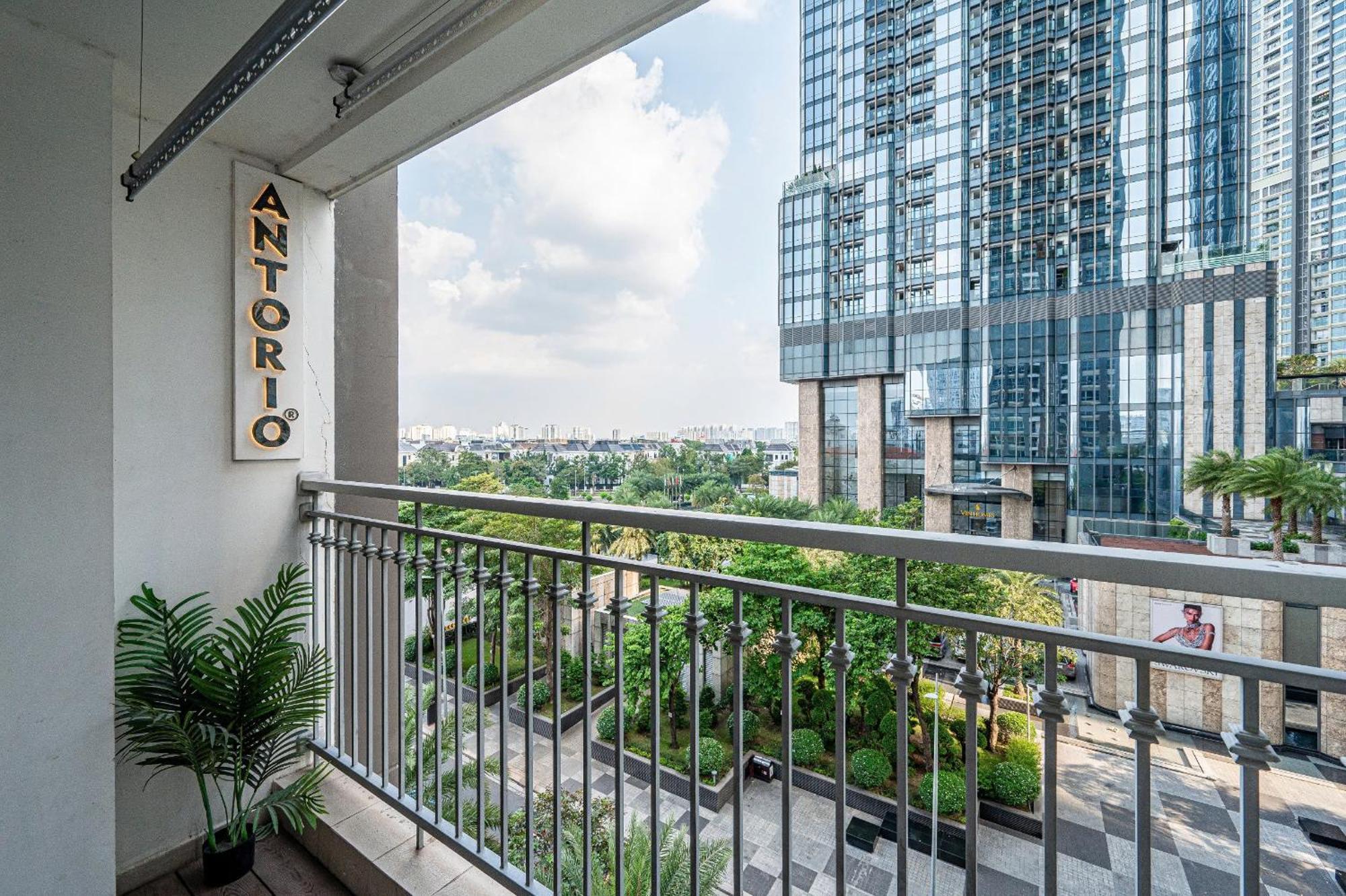 Vinhomes Landmark Luxury Apartment By Navie Ho Chi Minh City Exterior photo